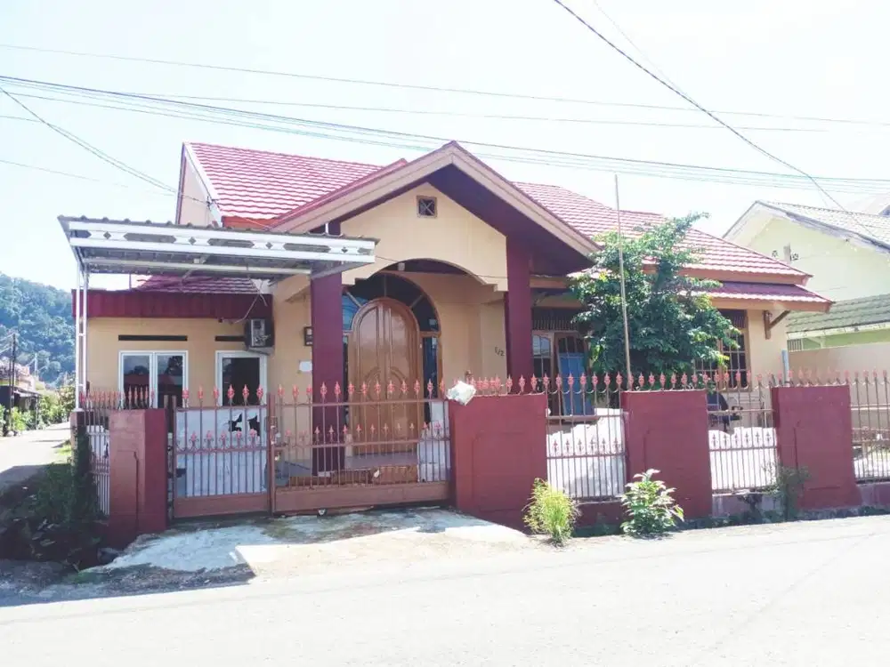 Rumah Kontrakan (untuk Kantor atau Keluarga) - Tahunan