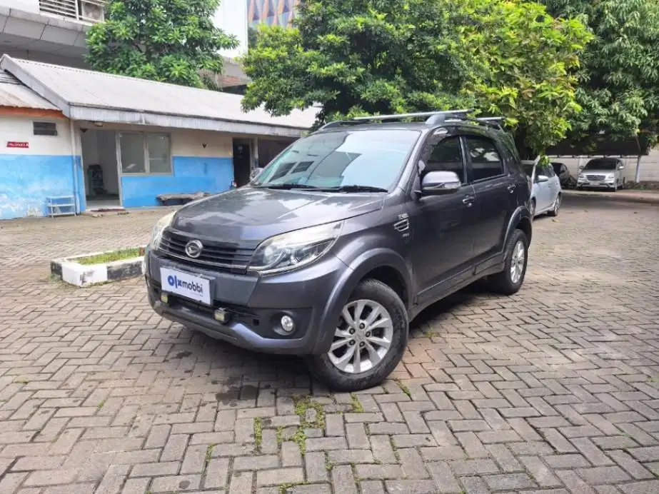 LOW DP Daihatsu Terios 1.5 R Bensin-AT 2017 VMW