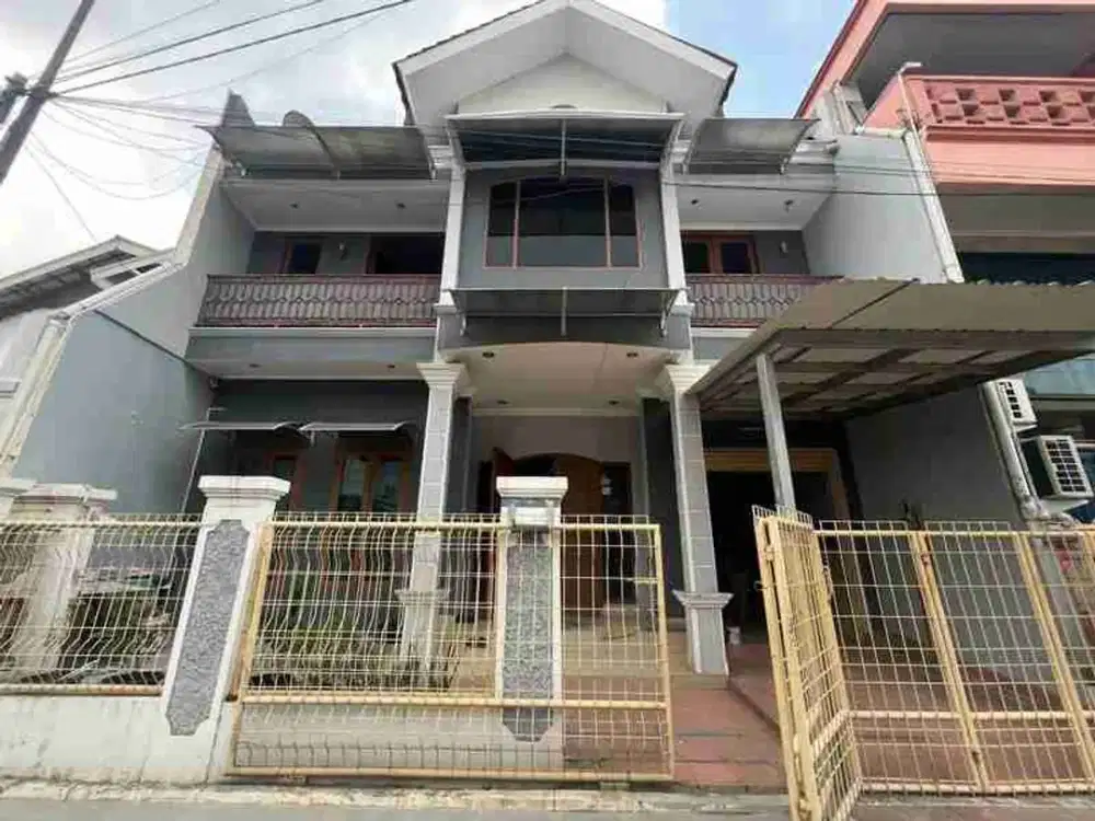 Rumah Bagus 2 Lantai Lingkungan Adem dan Nyaman di Malaka Country Estate, Pondok Kopi, Duren Sawit, Jaktim