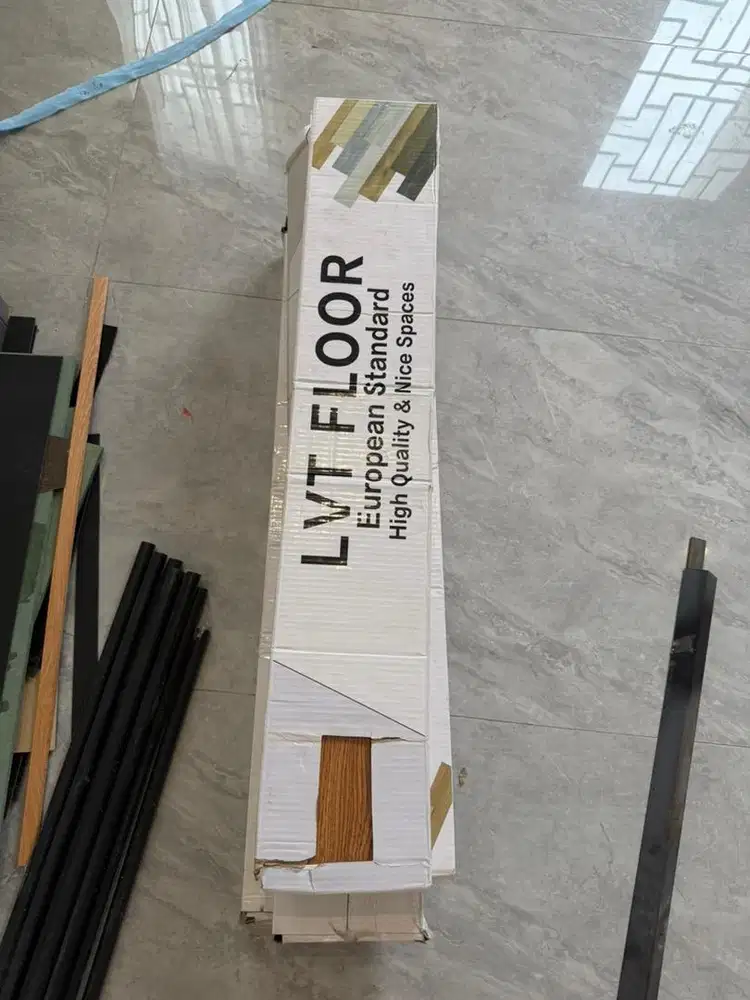 WPC Lantai motif kayu coklat