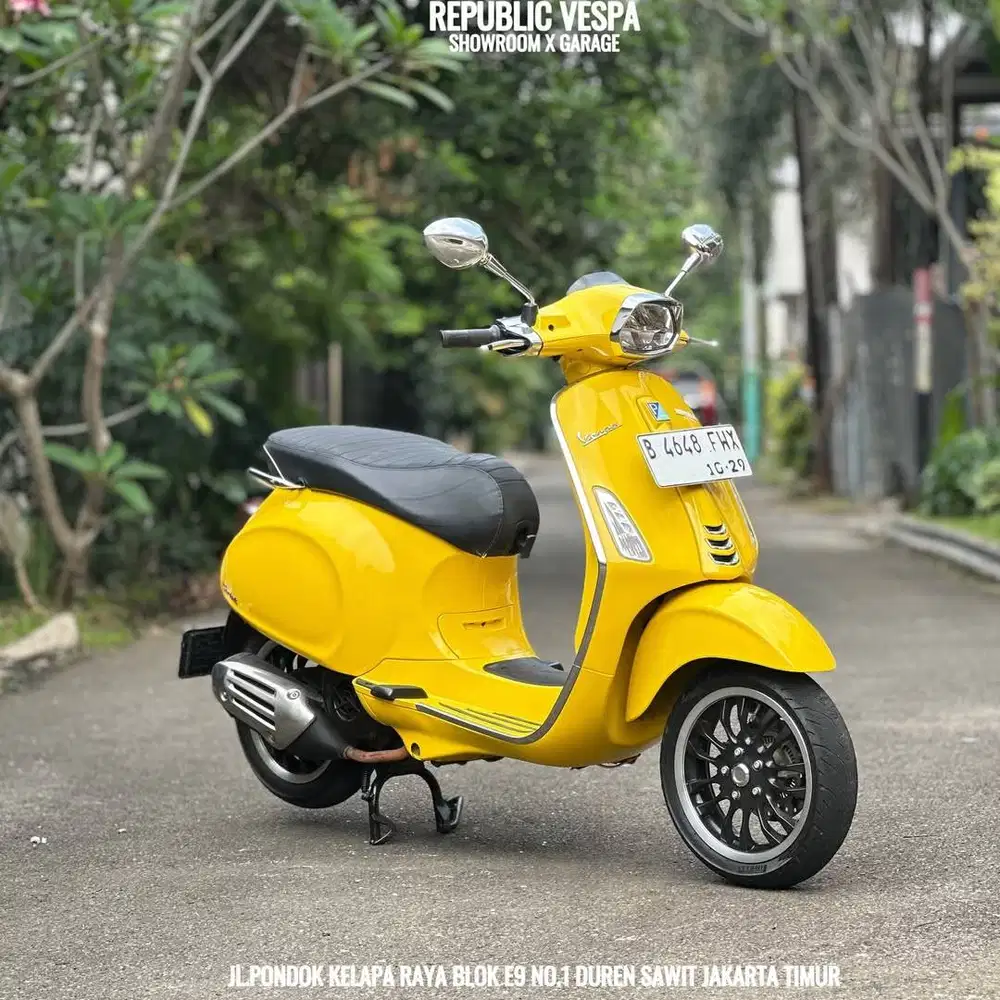 DiJual cepat Piaggio Vespa Sprint 150 IGET ABS LED 2019 warna Kuning