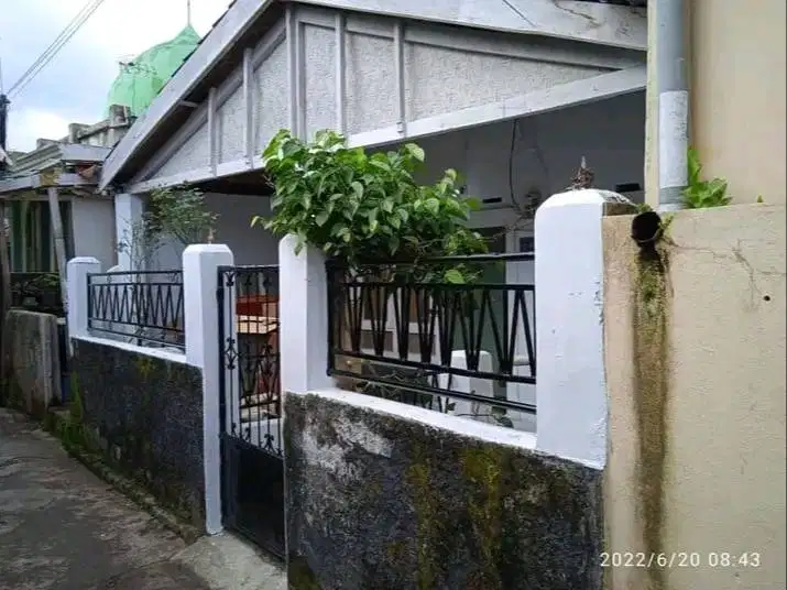 DIJUAL RUMAH MURAH ,LOKASI STRATEGIS DEKAT PUSAT KOTA