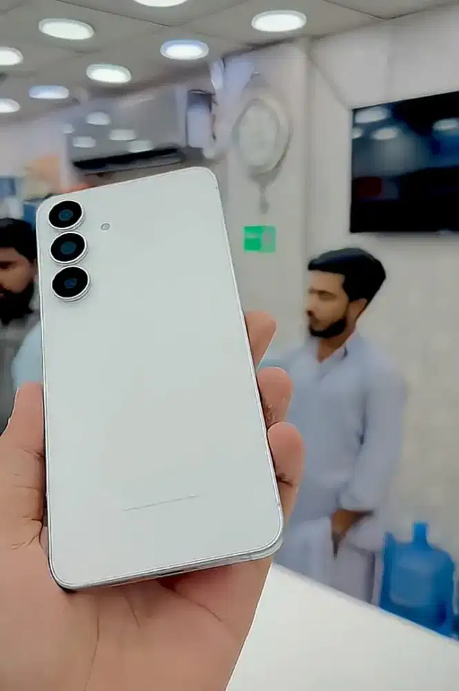 Hp Samsung GALAXY S25 FE terbaru WHITE NEGO TIPIS TIPIS AJA