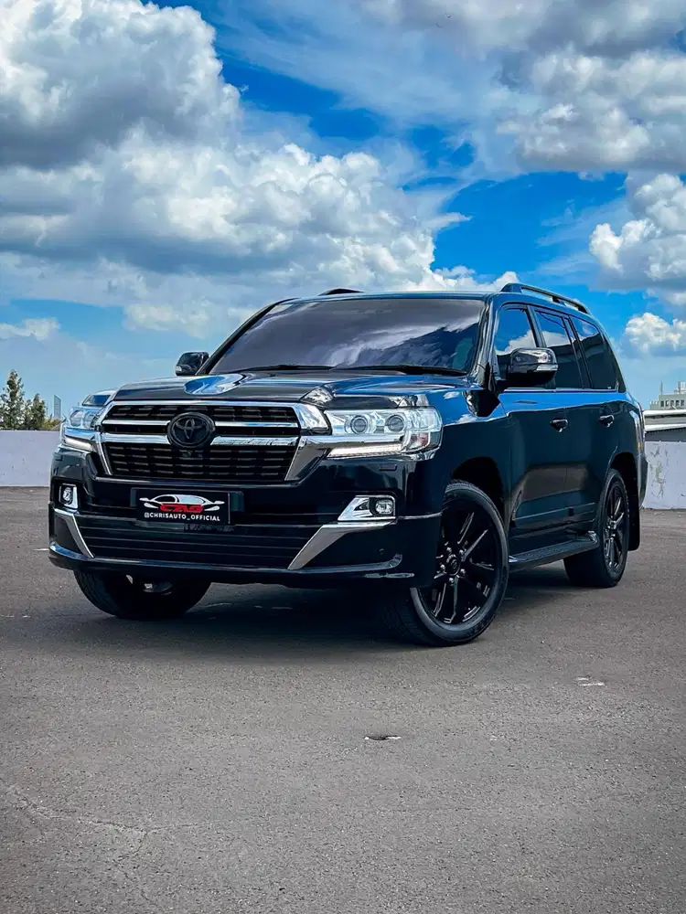 TOYOTA LAND CRUISER VXR200 4X4 AT 2017 / LC200