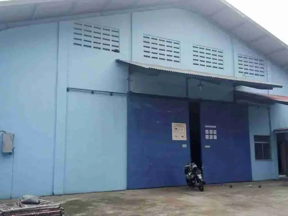 dijual / disewakan gudang akses 20ft di setiadarma tambun selatan
