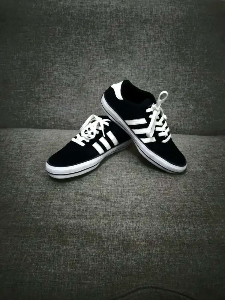 Sepatu Casual Tali Snakers UNISEX