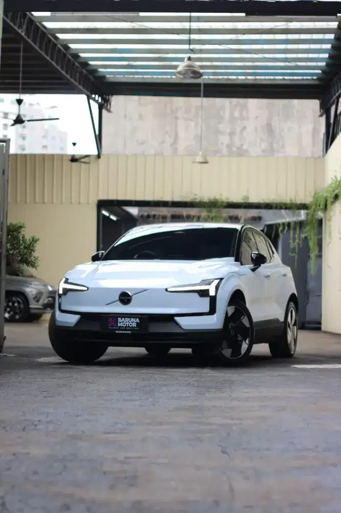 (Tanpa Indent) VOLVO EX30 EX 30 ULTRA 2025 BIRU