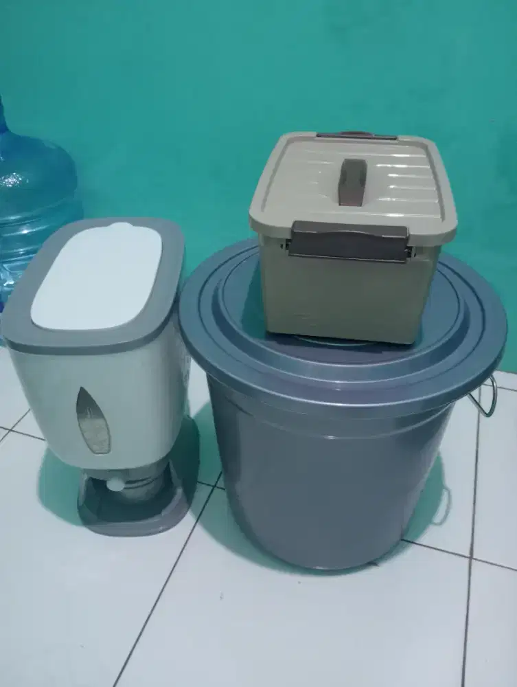 Edisi mau pindahan Di jual semua 50k aja.