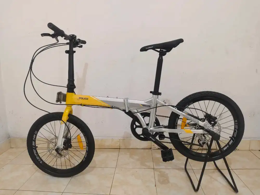 Sepeda Lipat Element Police Texas 20 (Masih Baru)
