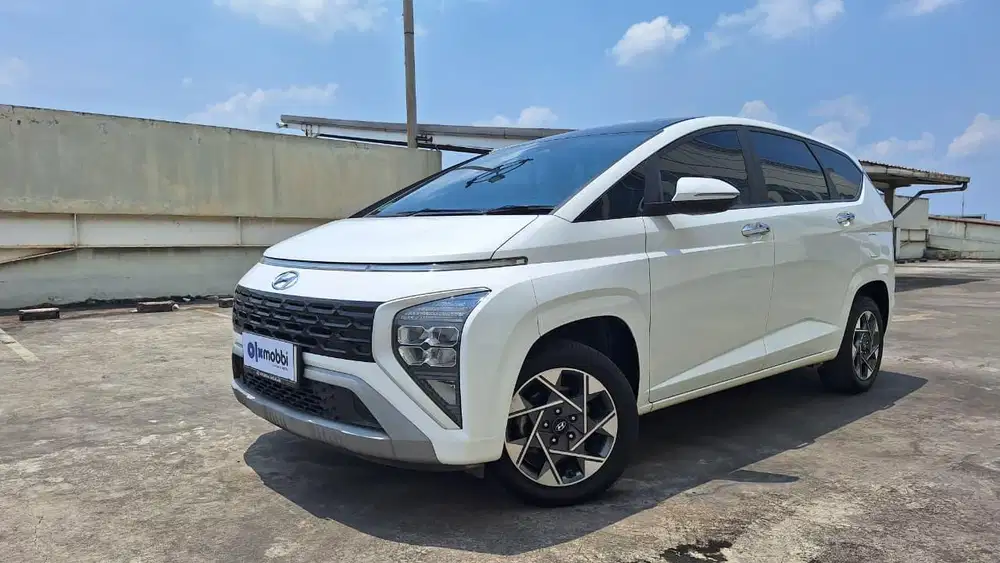 Pajak Panjang - Hyundai Stargazer 1.5 Prime Bensin-AT 2022