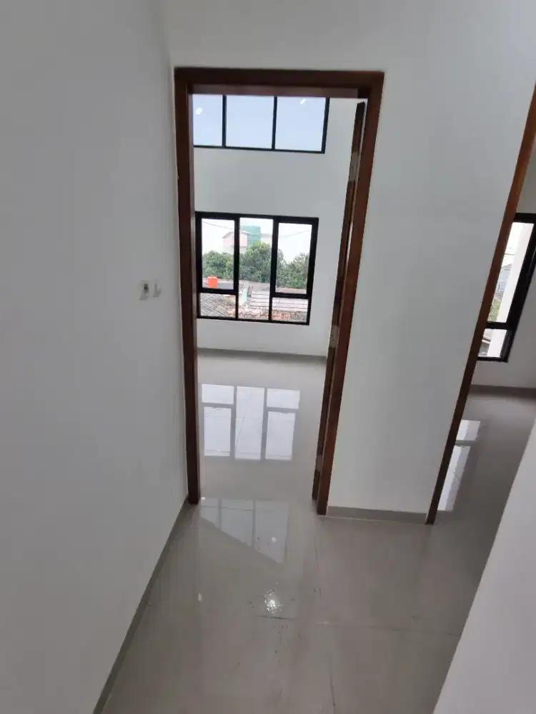 Disewakan Rumah 2 Lantai di Setu Cilangkap