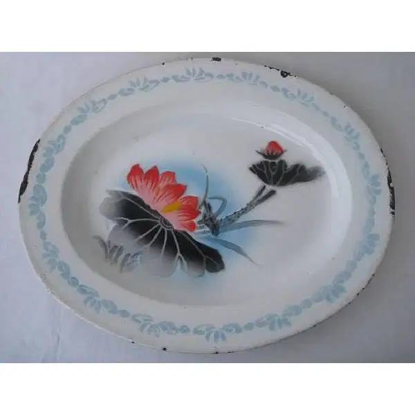 Vintage piring oval besar terbuat dari enamel tebal