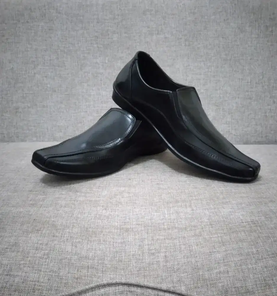Sepatu Formal Pria Hitam