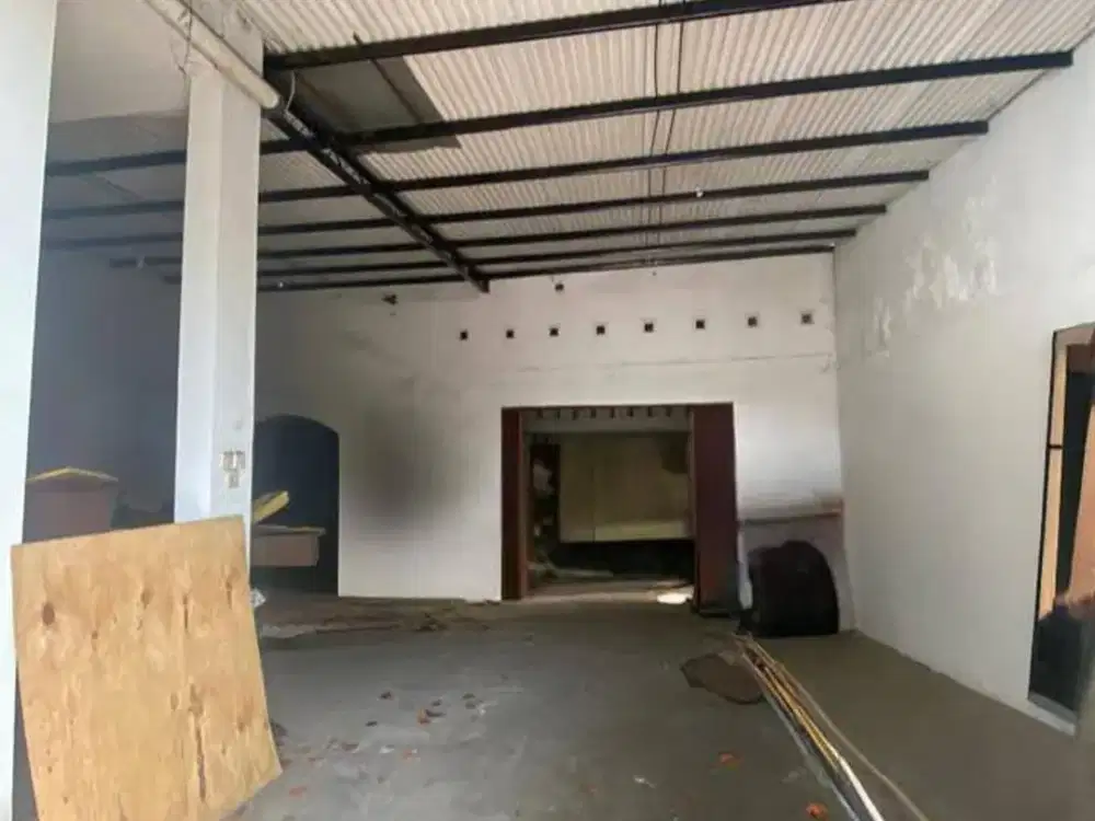 Jual Gudang di Woltermonginsidi Semaramg