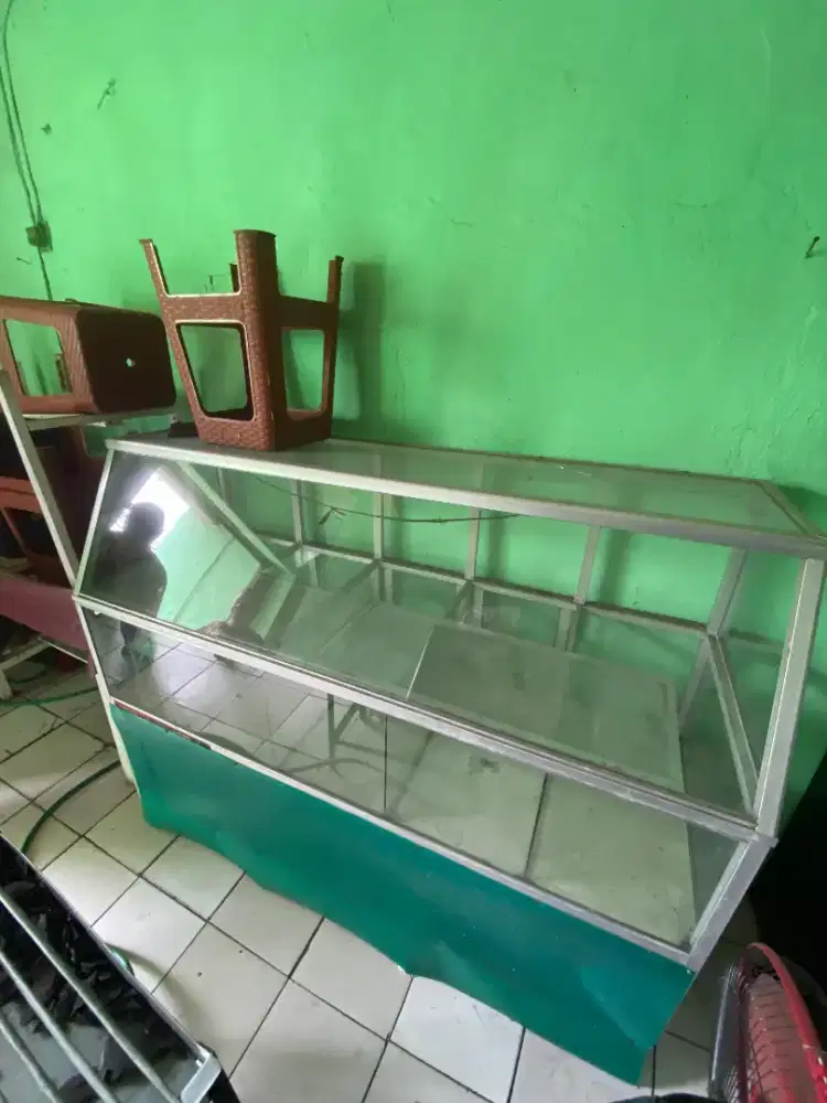 Cuci Gudang Barang Outlet Pribadi