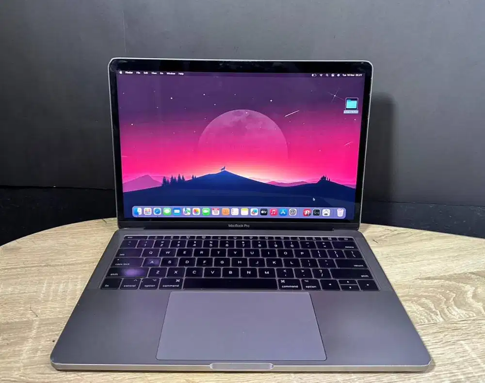 MacBook Pro 2017 13inch i7 RAM 8GB//256GB Cepat Buat Editing & Kuliah