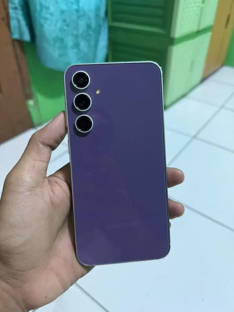 Samsung S23 FE 8/256gb