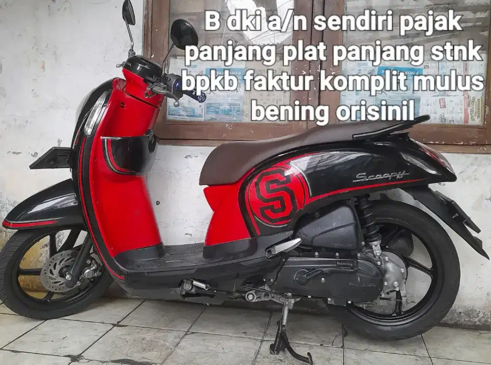Honda scoopy F1 2014 cw asli ( velg scoopy Donat asli ) hitam merah