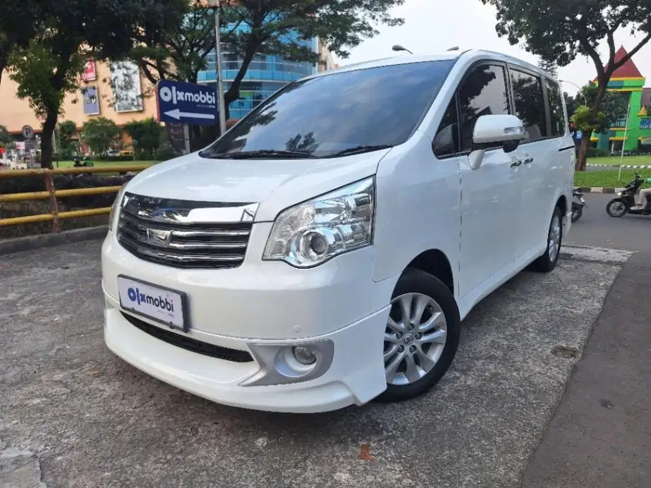 LOW DP Toyota Nav1 2.0 V Limited Bensin-AT 2017 EYP