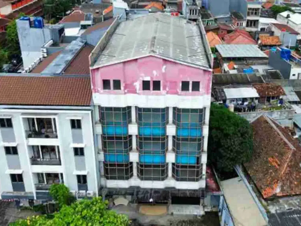 Gedung Kantor Di Area Salemba Jakarta Pusat
