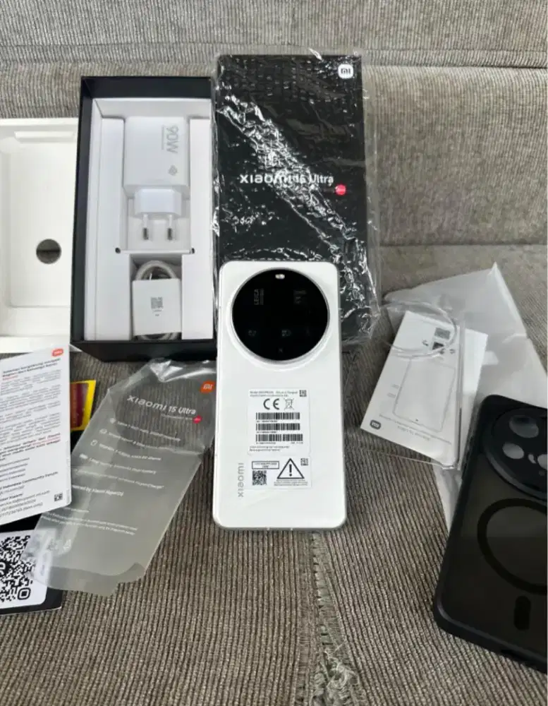 XIAOMI 15 ULTRA RESMI INDO RAM 16/512GB FULL ORI MULUS LIKE NEW