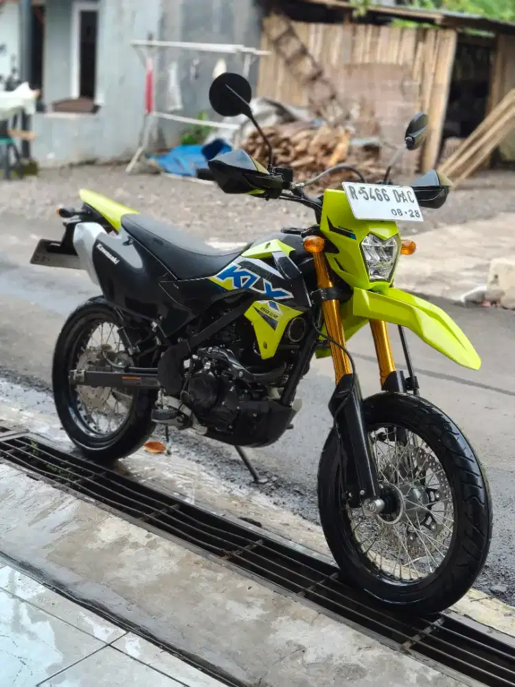 KAWASAKI KLX SM SUPERMOTO 2023