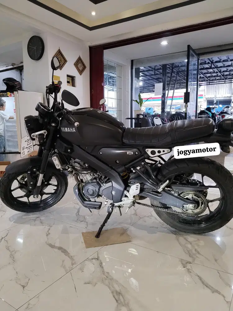 (B) yamaha xsr 155 tahun 2022