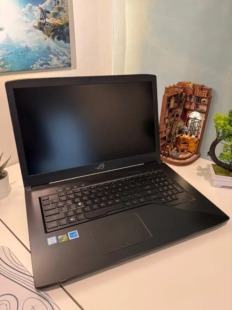 Asus ROG GL703VD intel i7-7700hq GTX 1050 4gb Vram Ram 16GB