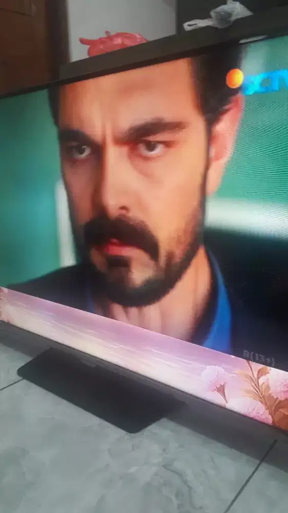 Jual aja tv led 42 inch merk Samsung tanpa remot.Plus stb dan antena.