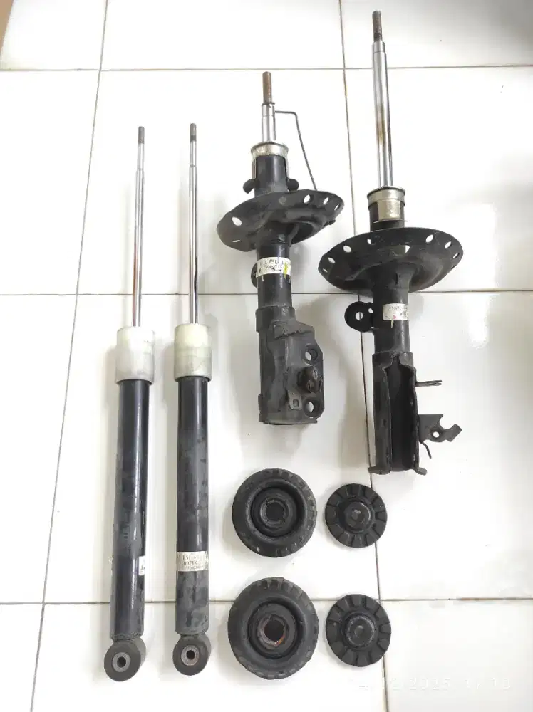 Shockbreaker Depan Belakang Bawaan Asli Honda Jazz Gen3 2019 (Bekas)