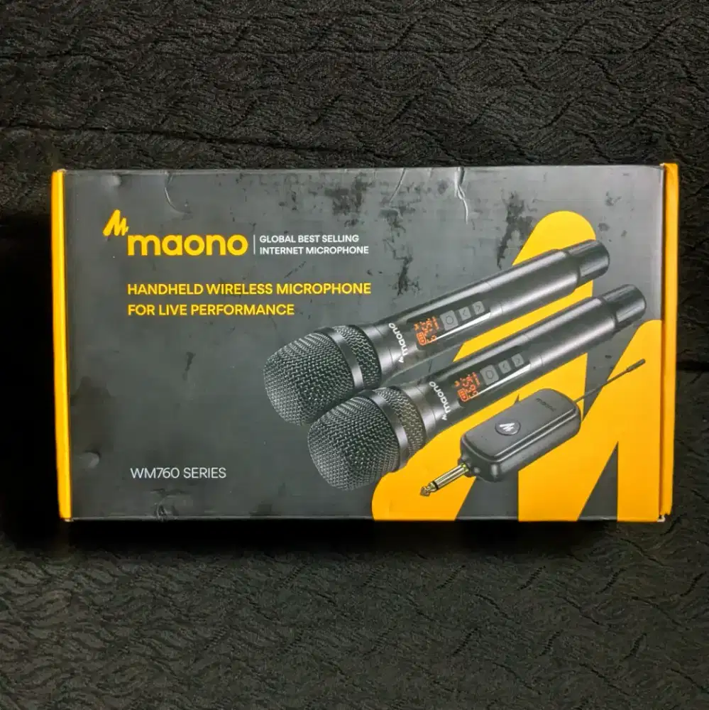 maono mic wireless 2 buah + charger + battery