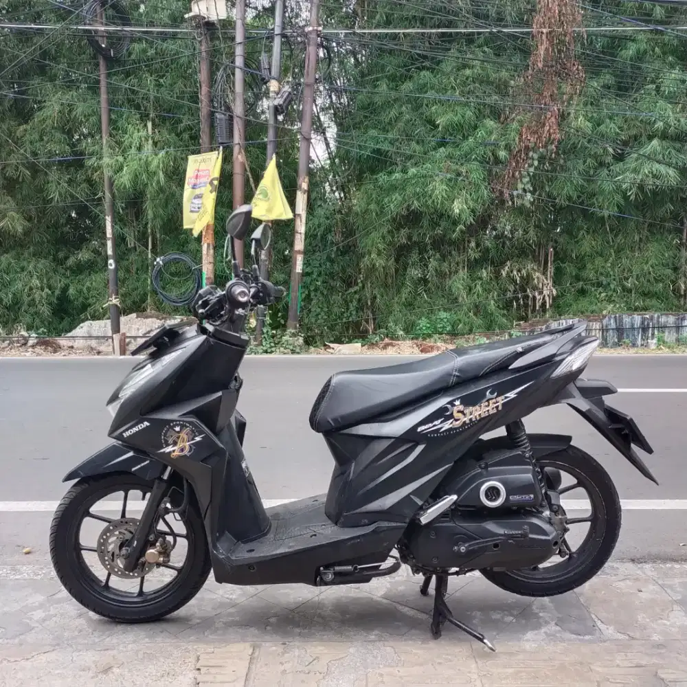 Honda Beat street 2020 Orisinil lengkap Bagus Mesin Aluss