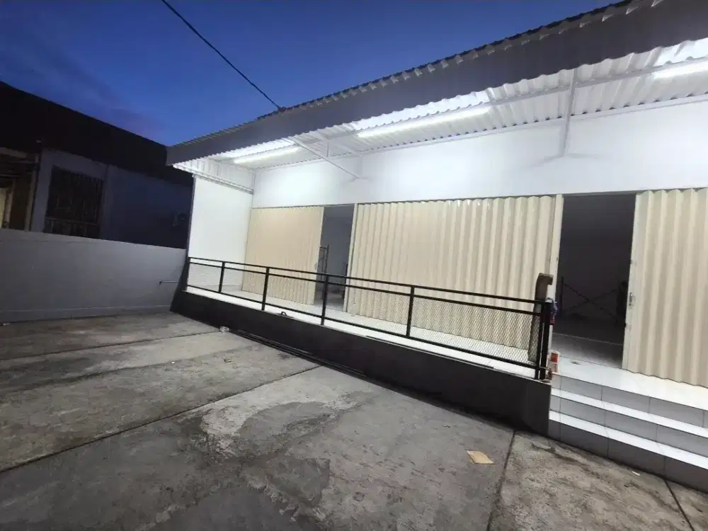 Toko strategis luas area renon panjer