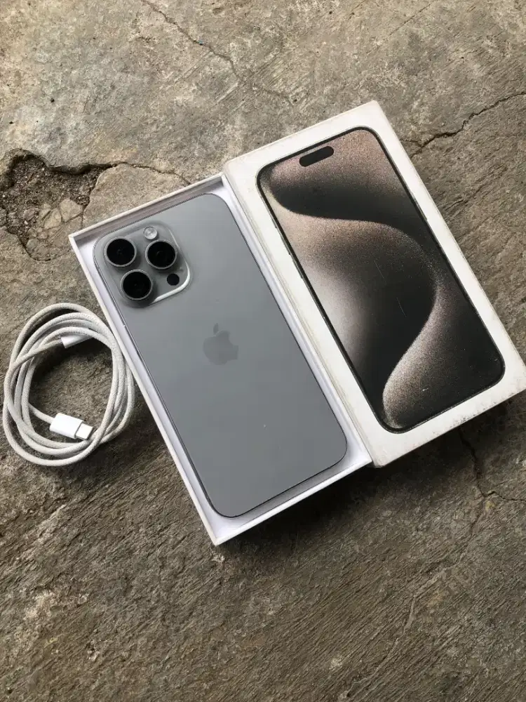 iPhone 15 promax 256 fullset original resmi beacukai