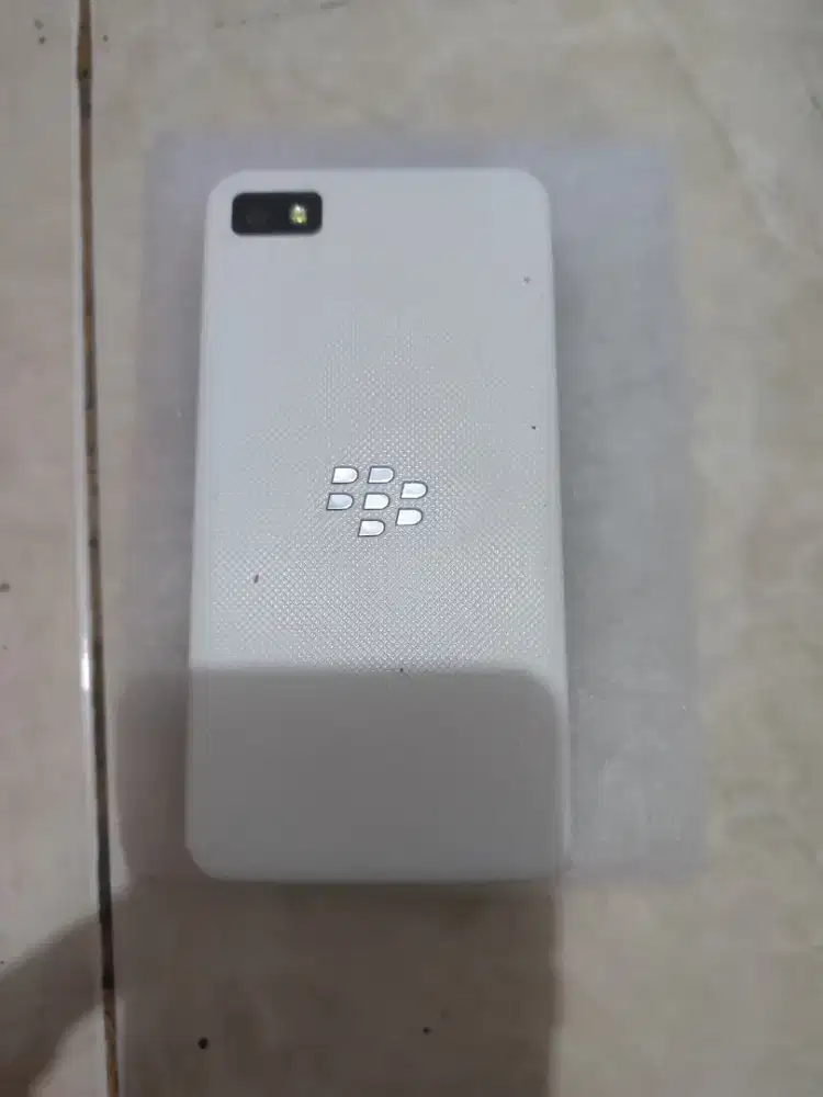 BlackBerry Z10 (HP aja)