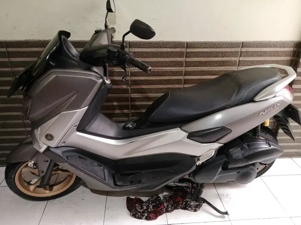 NMAX TAHUN 2019 MULUS PAJAK IDUP.