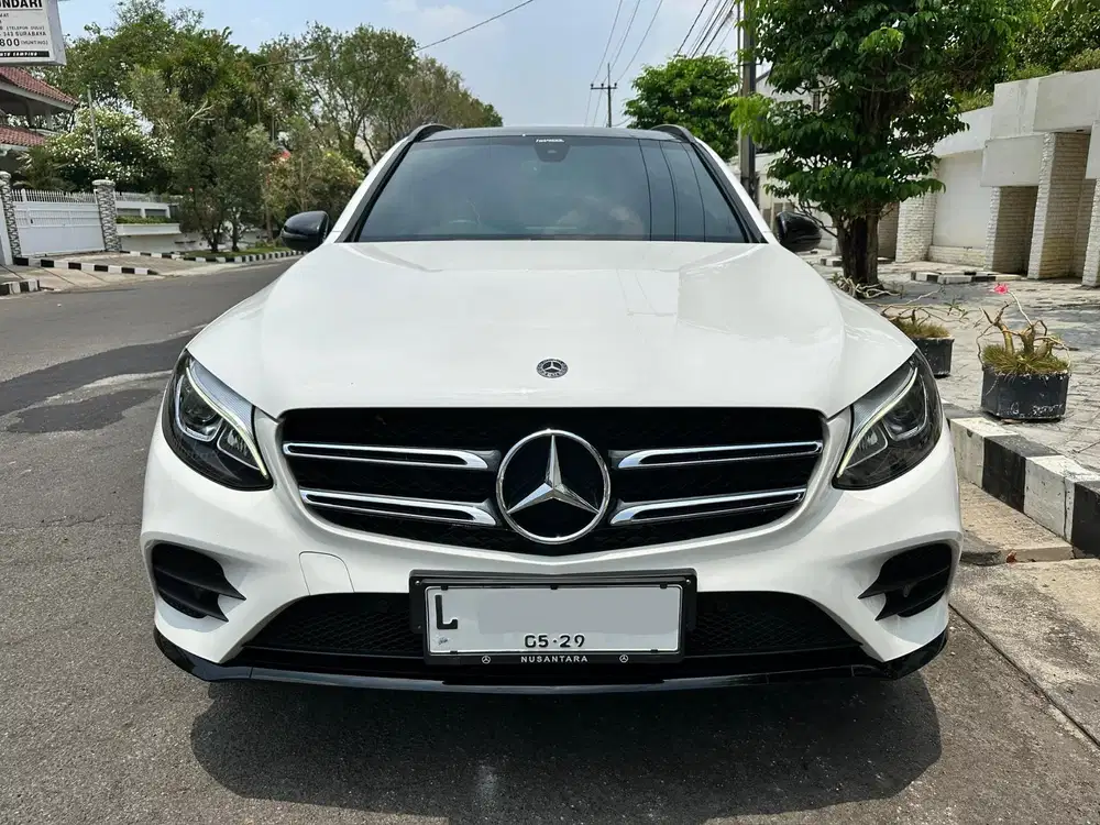 Mercedes-Benz GLC200 2019 Bensin