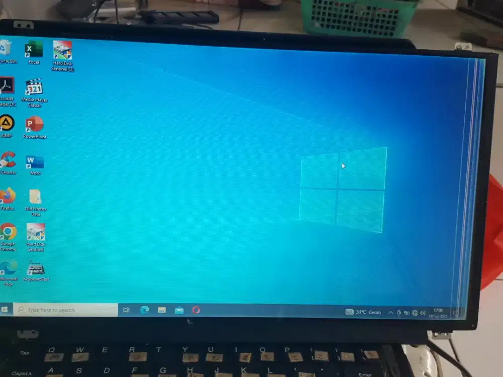 Layar led laptop 15.6 inc 30 pin minus garis pinggir