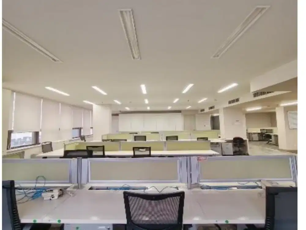 Sewa Kantor Gedung Jaya 827,41 Sqm Furnished Area Strategis