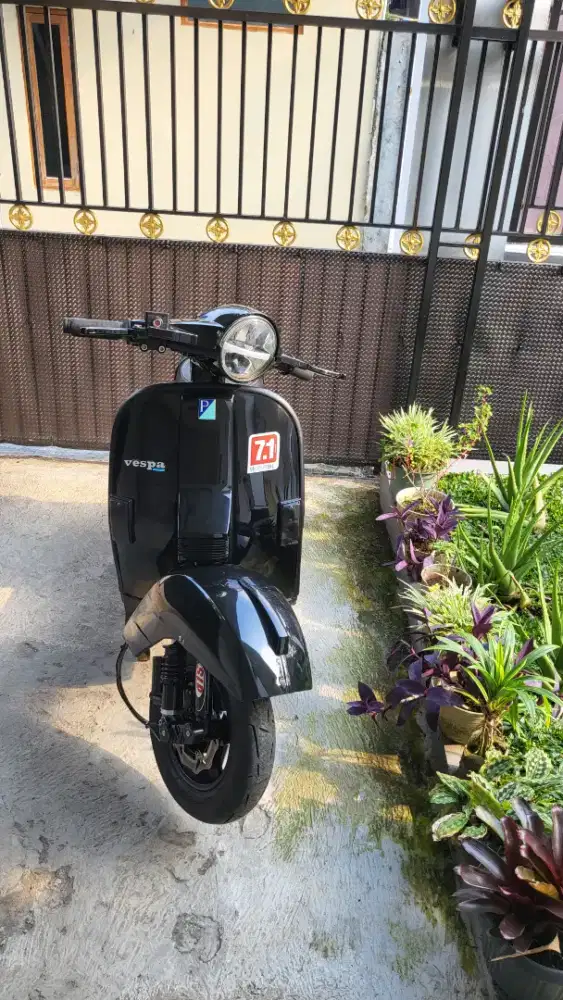 Vespa spartan 200cc look new px electricstater