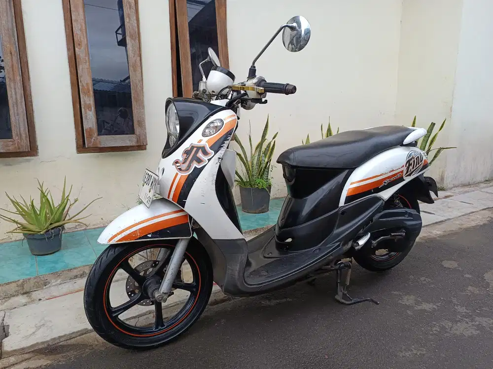 DI JUAL CEPAT fino karbu 2013 lengkap bagus