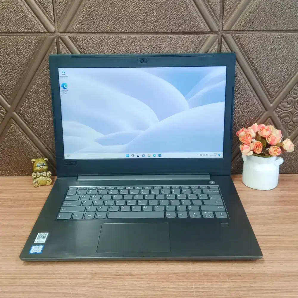 LENOVO V33P INTEL CORE I5 8250U UHD GRAPHICS 620 RAK 8GB SSD 256GB