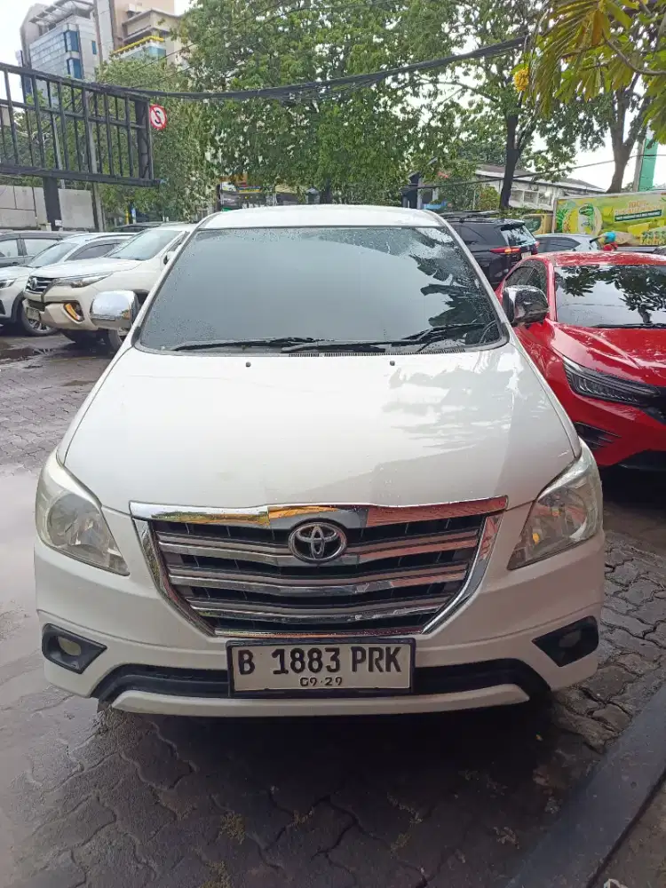 Toyota Innova G AT Bensin Tahun 2014