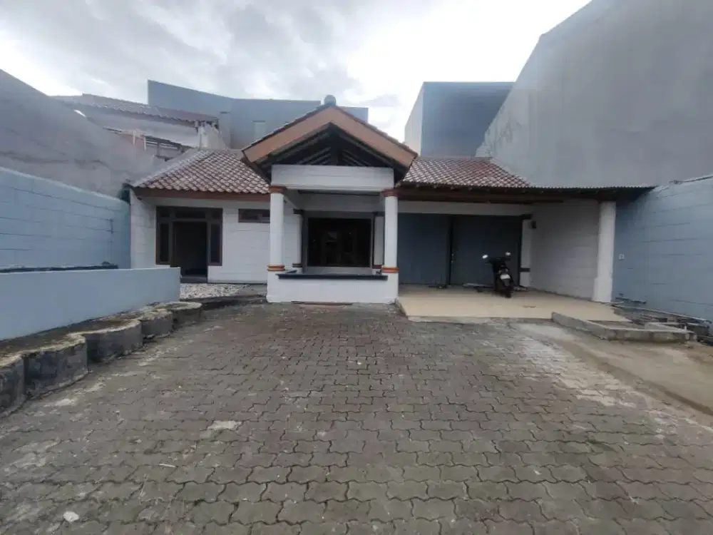 RUMAH LAHAN LUAS DAN  STRATEGIS KOSAMBI BARU