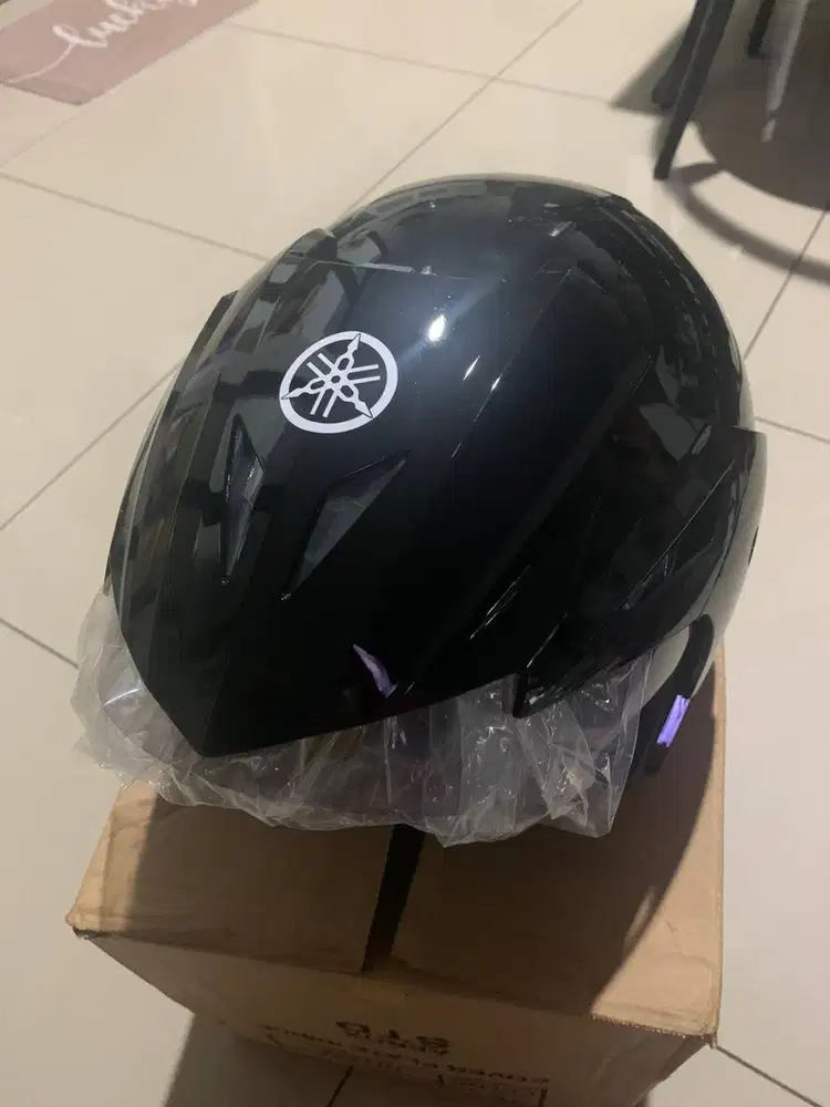 Helm yamaha aerox baru