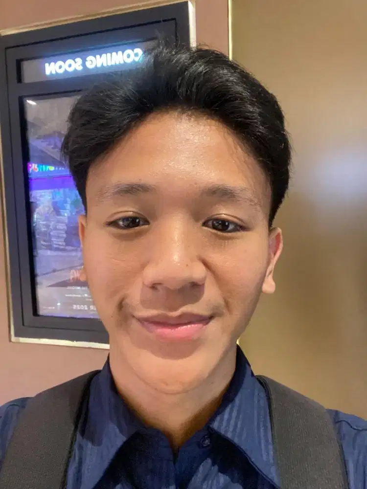 Pelamar Pekerjaan Part Time sebagai Crew Cafe