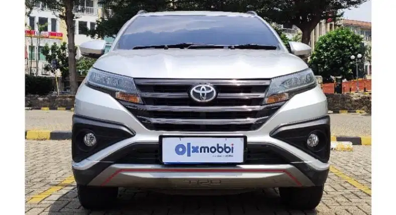 TDP 9,JT Toyota Rush 1.5 S Bensin-AT Silver 2018