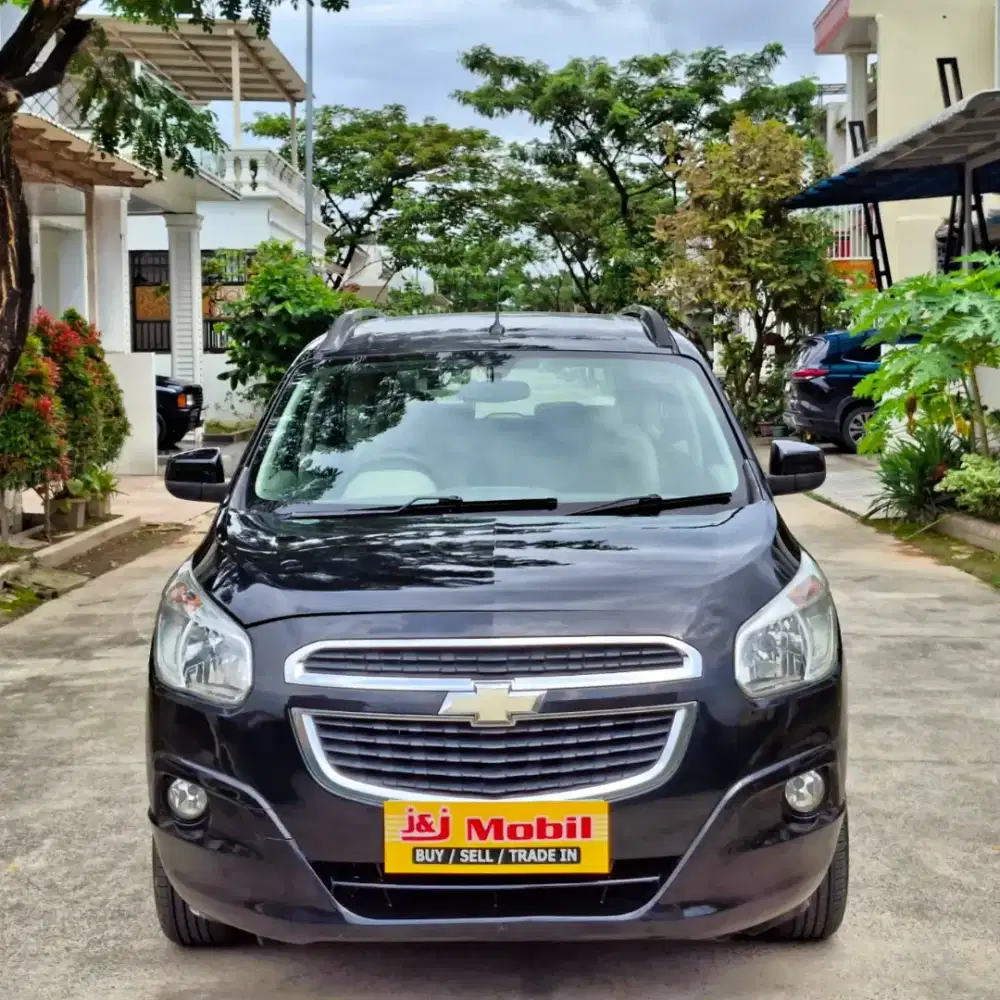 CHEVROLET SPIN BENSIN LTZ AT 2013 BLACK