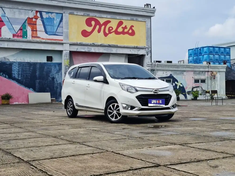 Daihatsu Sigra 1.2 R Deluxe Matic 2019 low Km 38rb Pakaian Pribadi