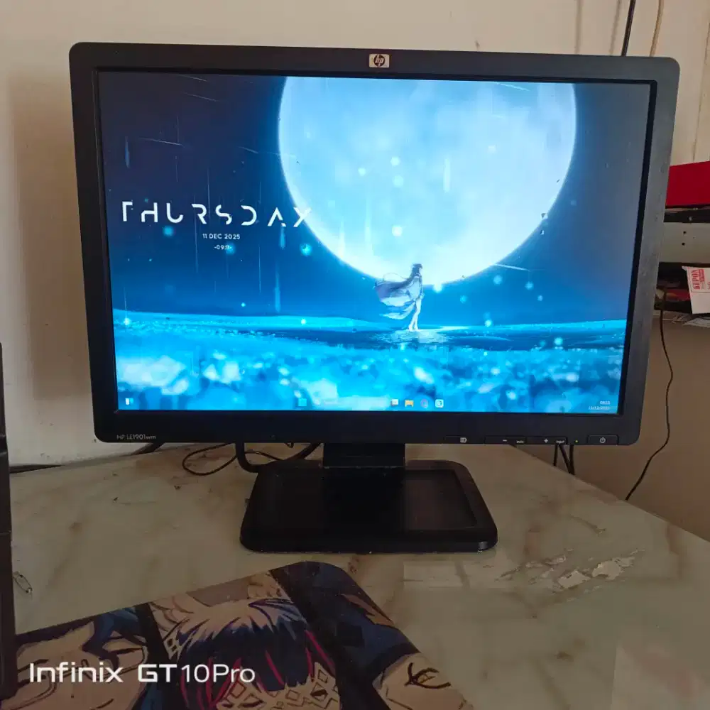 Monitor 19 inch HP Bekas